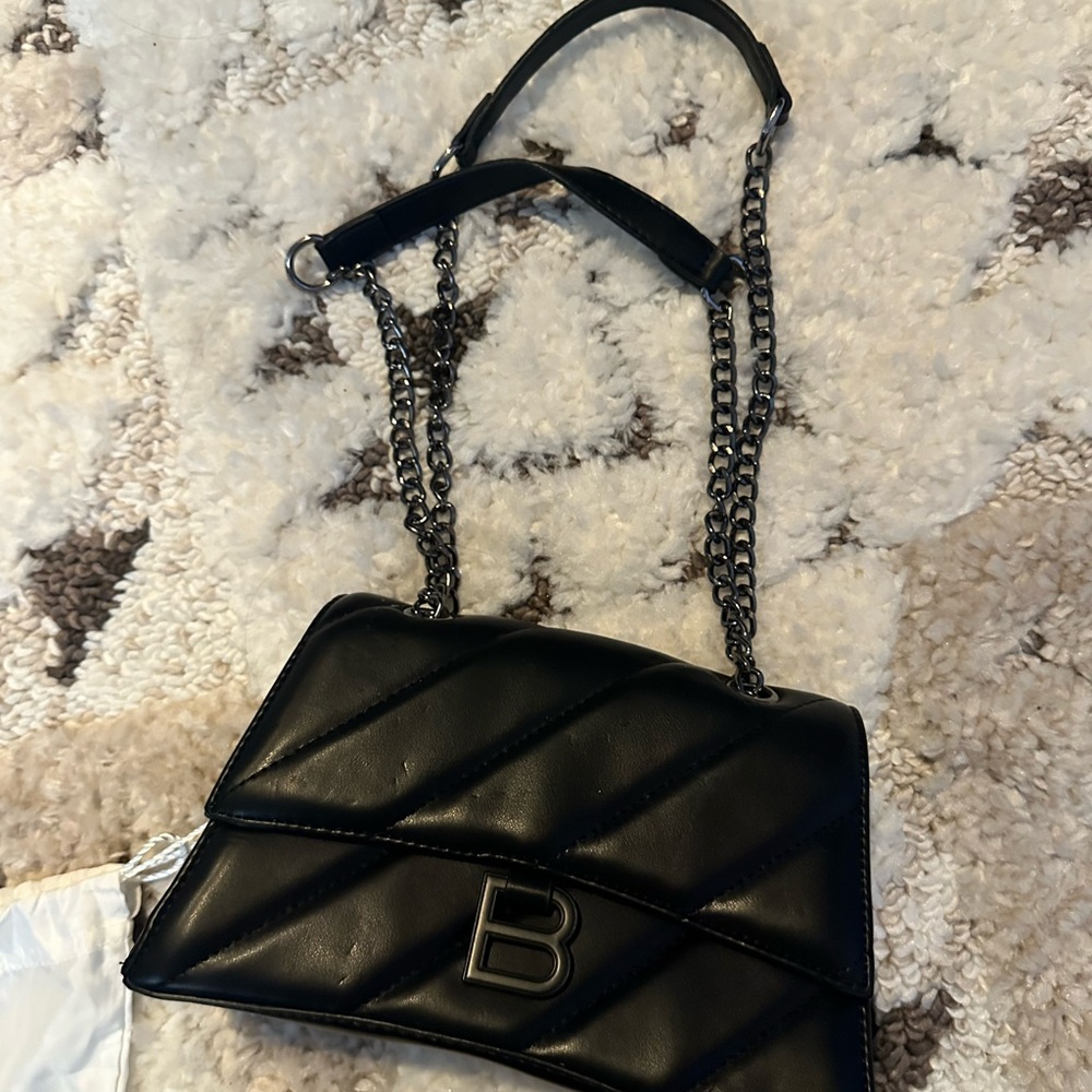 Black Quilted Chain Shoulder Bag